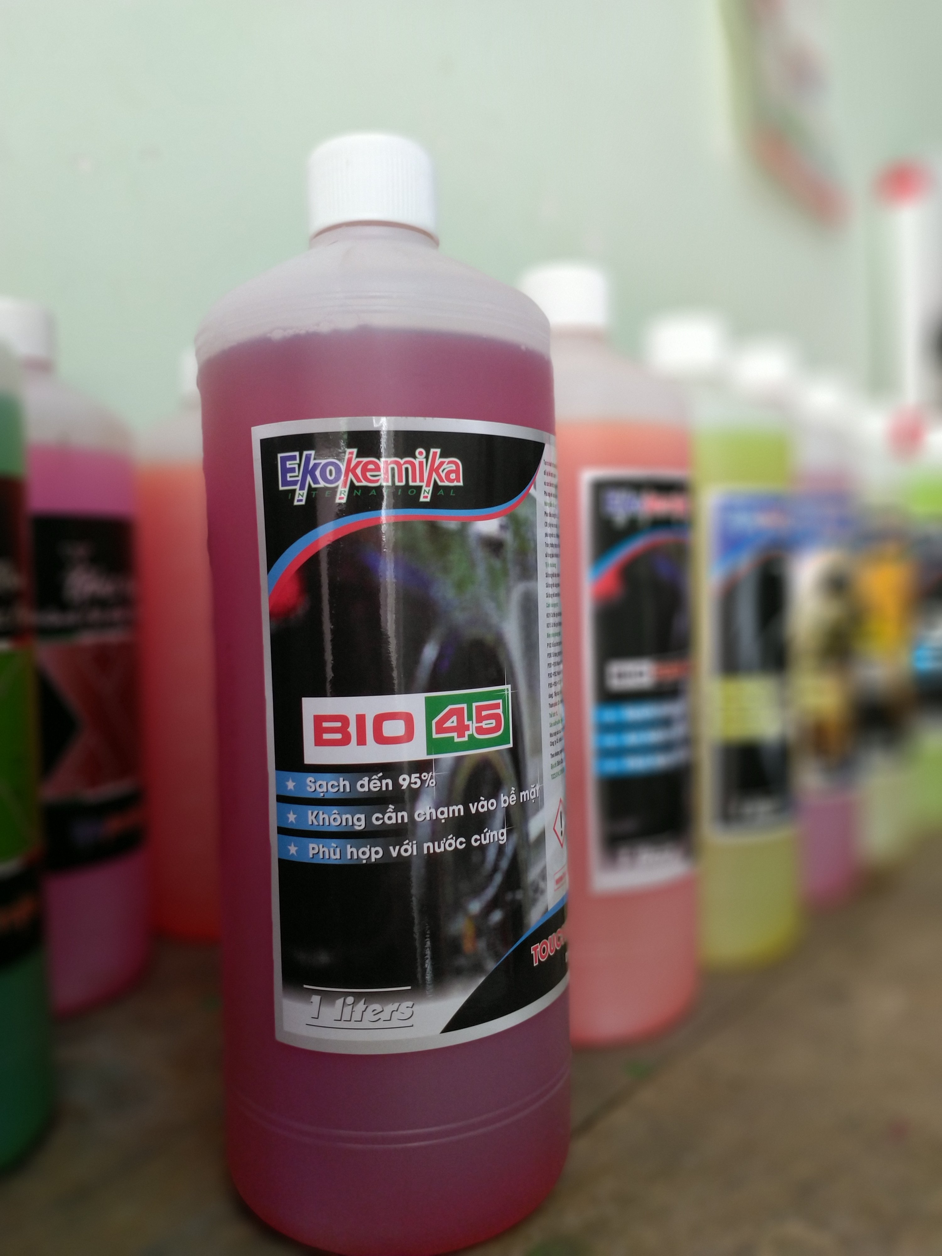 Dung dịch rửa xe không chạm BIO 45 -1L