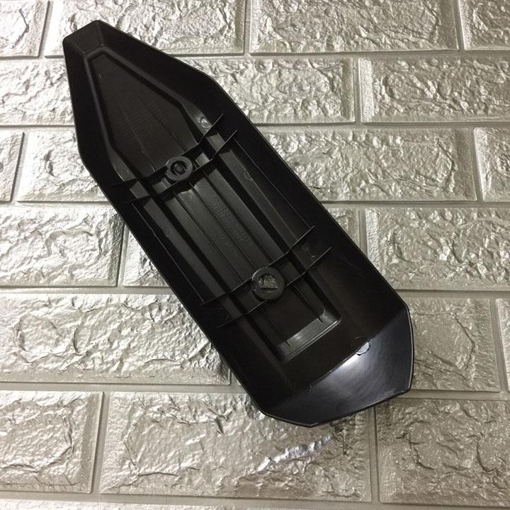 Ốp pô nhựa gắn xe LEAD đời 2013