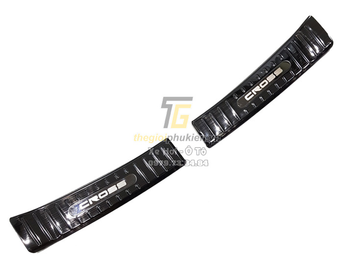 Ốp chống trầy bậc cốp Titan dành cho xe Toyota Corolla Cross - Bên trong