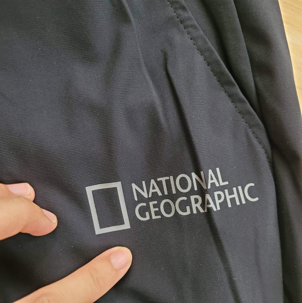 Quần gió Hàn National Geographic