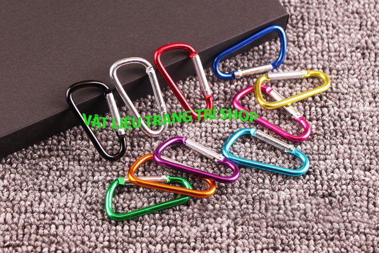 Móc Khóa  Chữ D ( bộ 3 móc)
