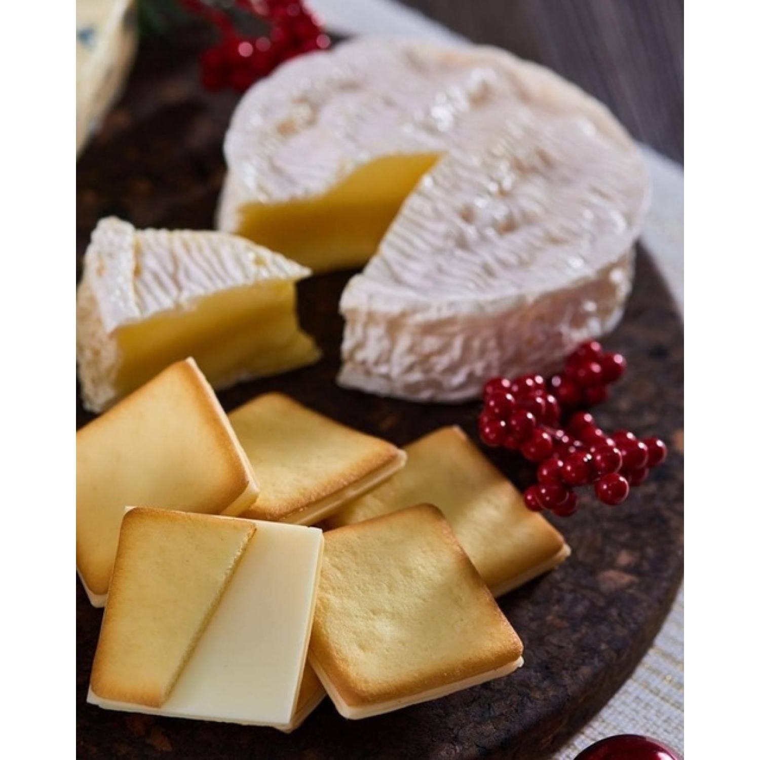 BÁNH QUY PHÔ MAI TOKYO MILK CHEESE FACTORY – TINH HOA BÁNH NGỌT NHẬT BẢN - Hộp 10 bánh | Quà tặng Nhật Bản cao cấp