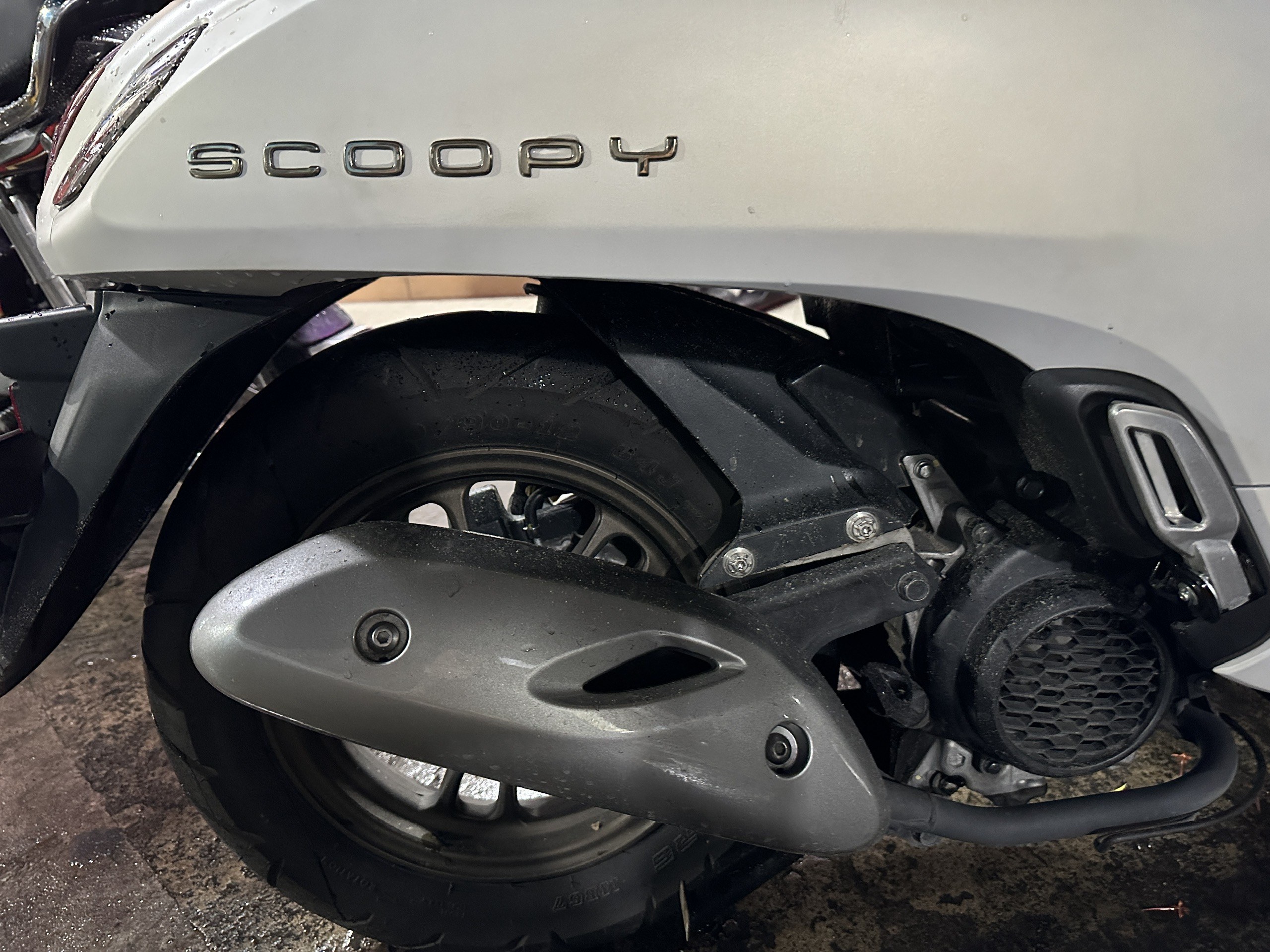 Ốp pô/ Che pô xe SCOOPY gắn như Zin