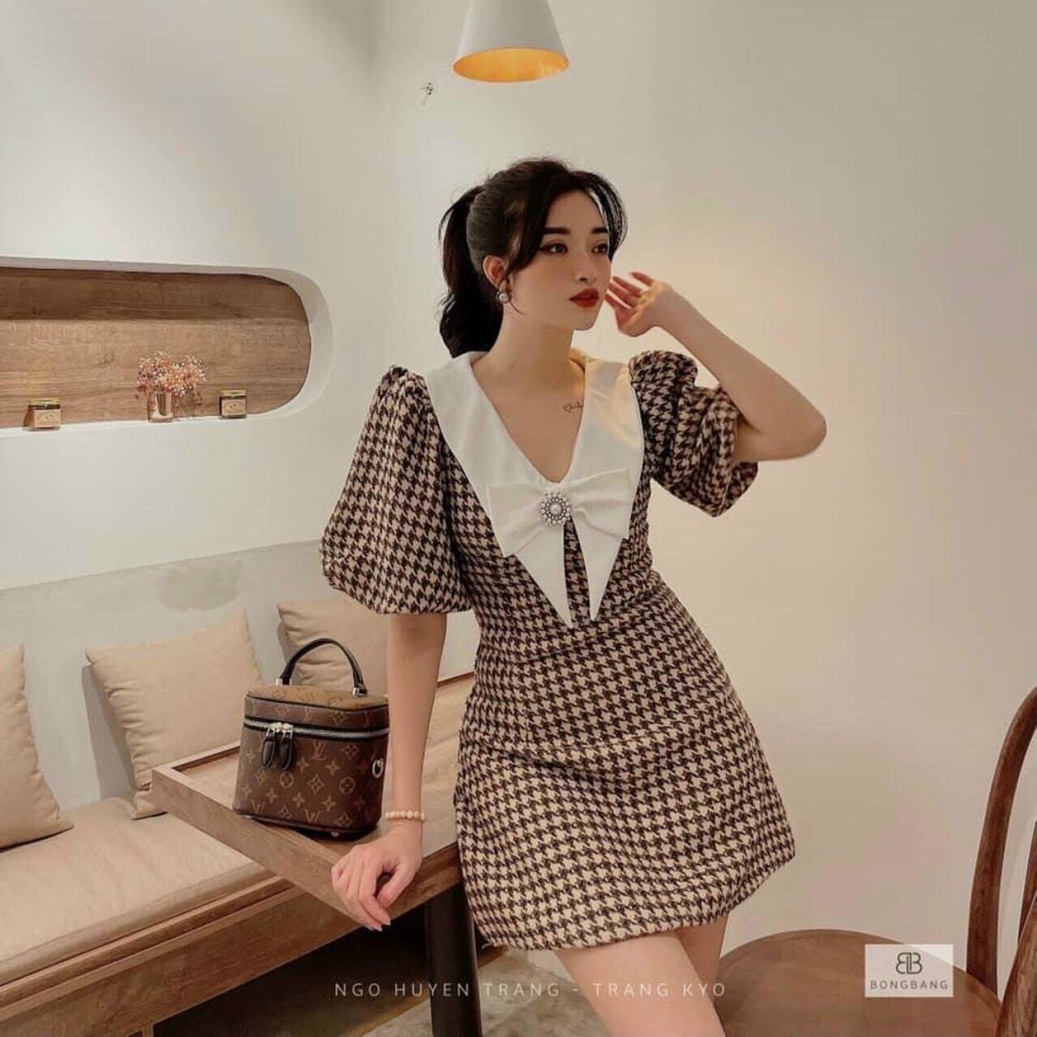 Đầm caro tiểu thư tay phồng cổ v đính nơ xinh xắn, ảnh thật tự chụp