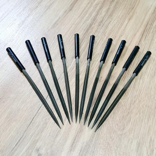 Bộ 10 dũa kim loại đầu tam giác nhọn 5x180mm