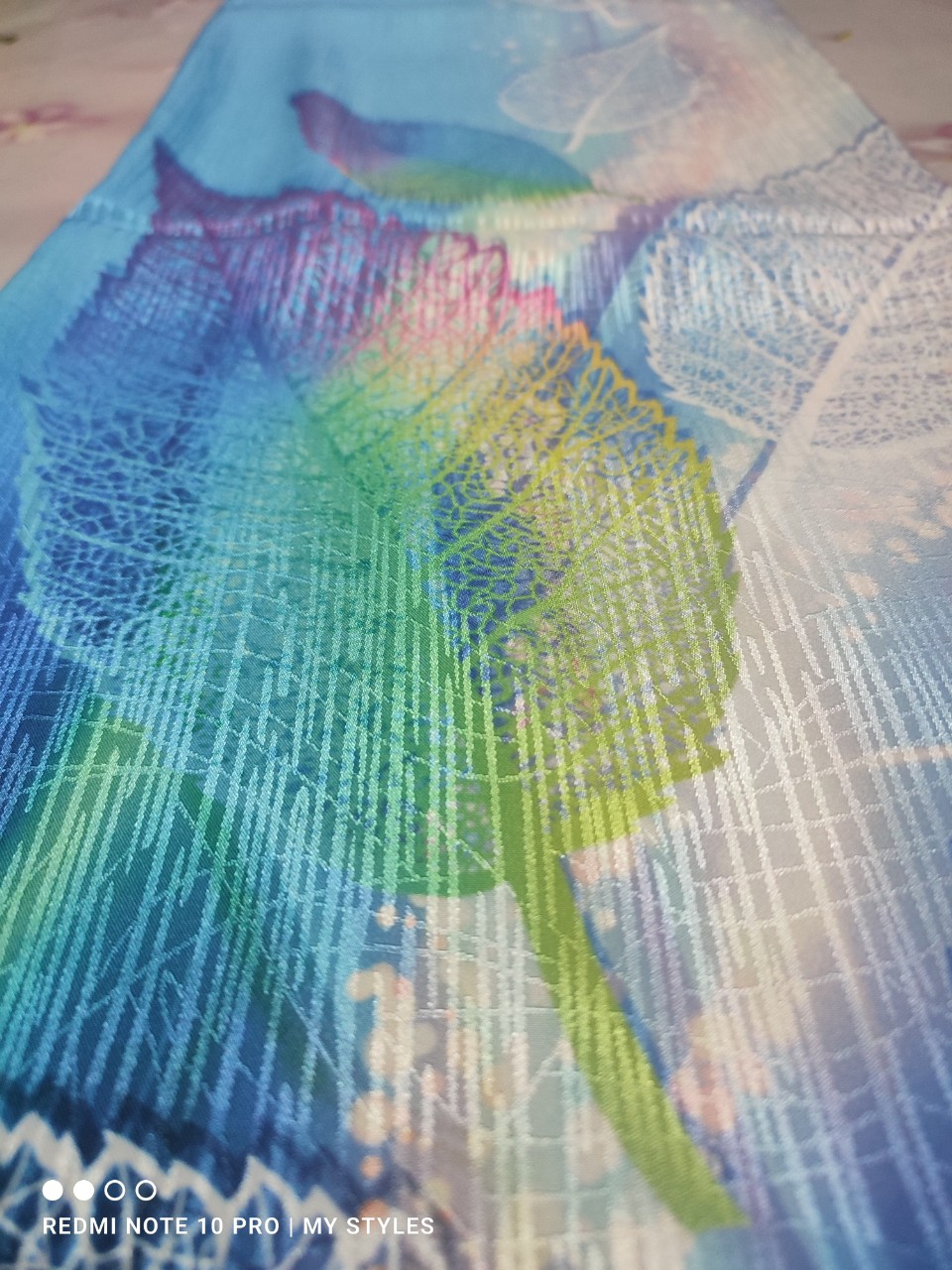 Vải áo dài cao cấp in KTS 3D lá đa sắc độc đáo - gấm lụa vân pháp