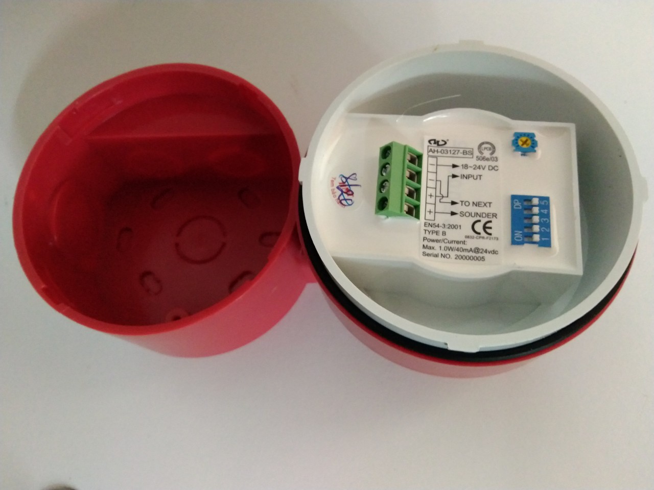 Còi báo động kết hợp đèn HORING AH-03127-BS có tem kiểm định