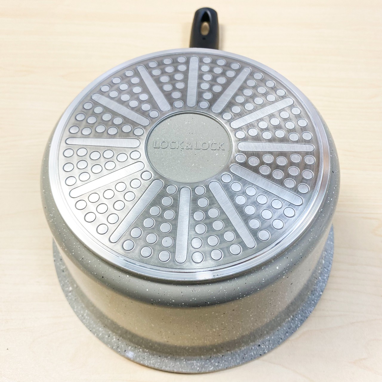 QUÁNH LOCK ĐÁ STONE 7 LỚP LOCKNLOCK LCA6181D (18CM)