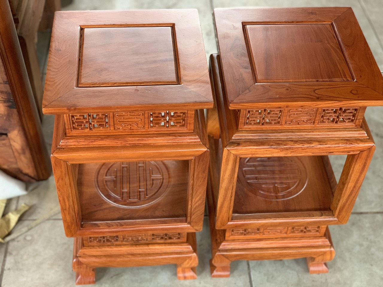 Đôn đèn gỗ hương mặt 30