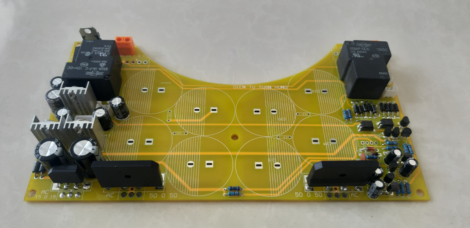 Source Circuit with 8 Capacitors