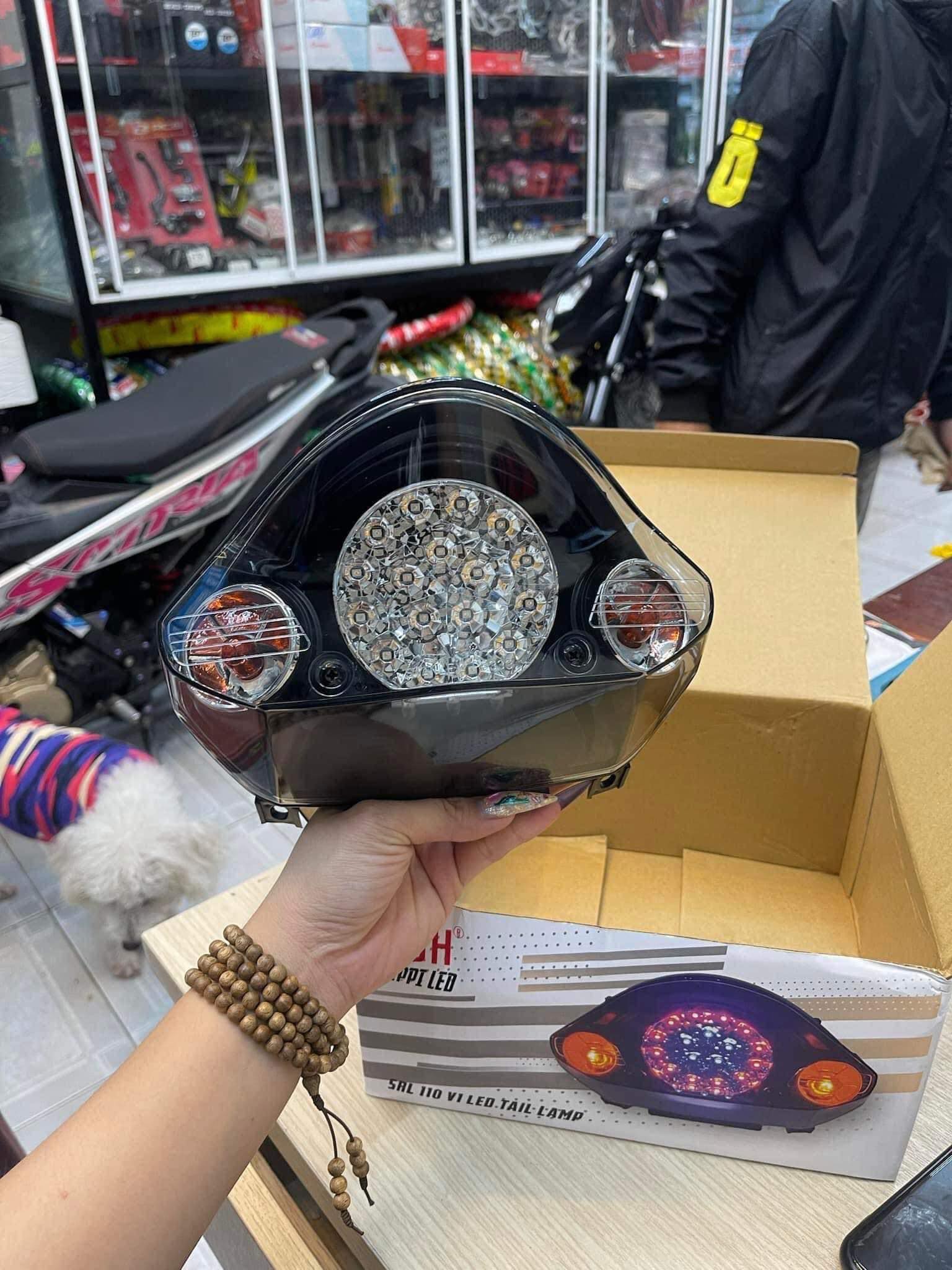 Đèn hậu Appi xinhan kim cương lắp Sirius