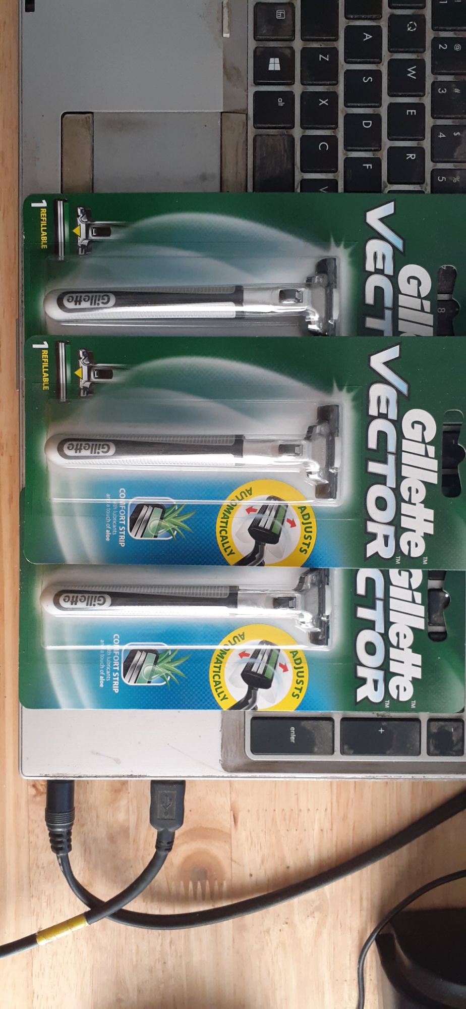 Dao cạo râu Gillette Vector