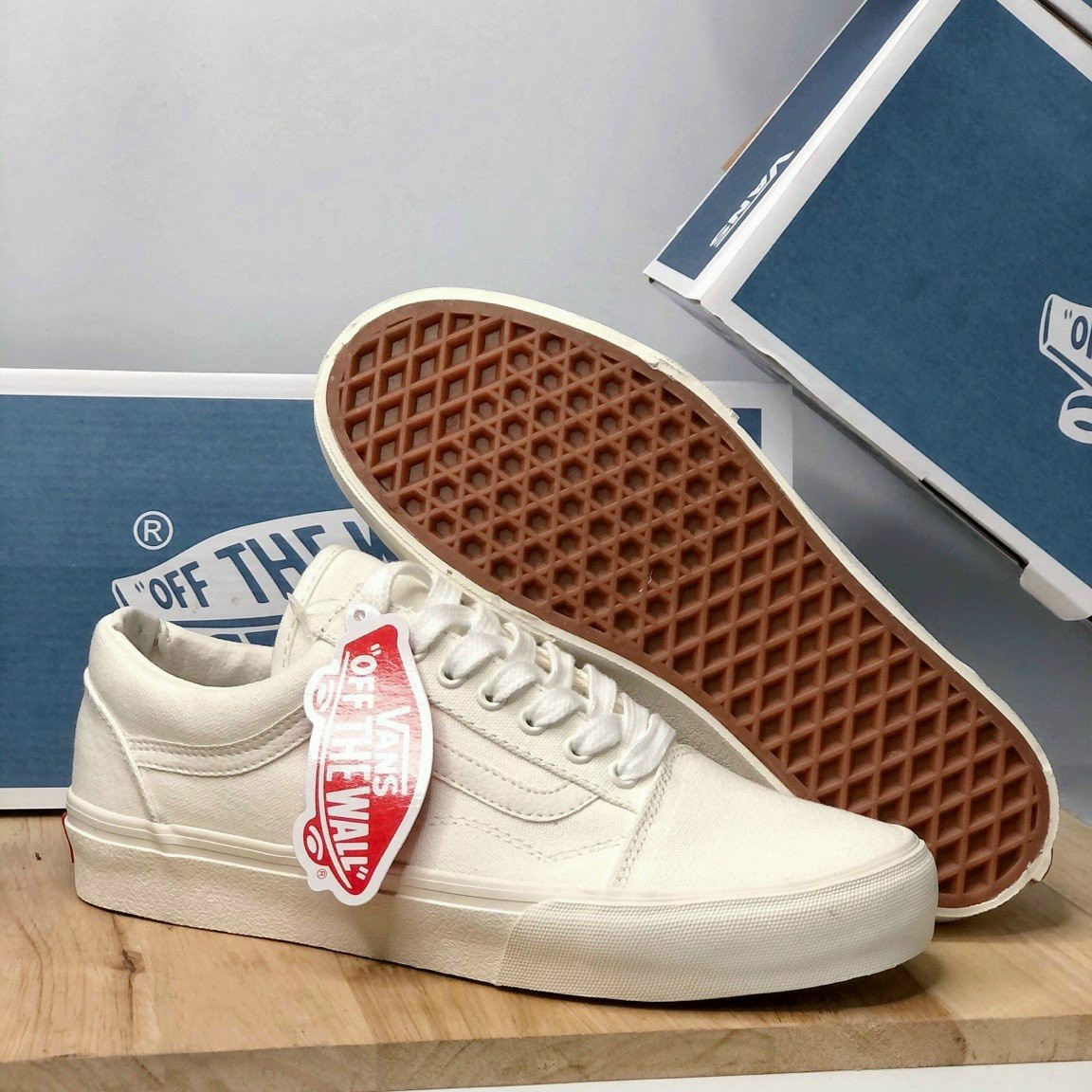 Giày Vans Đen (Trắng, Sọc Xanh Dương, Sọc Xanh Lá, Sọc Đỏ, Trắng Xanh ) Nam Nữ 2022