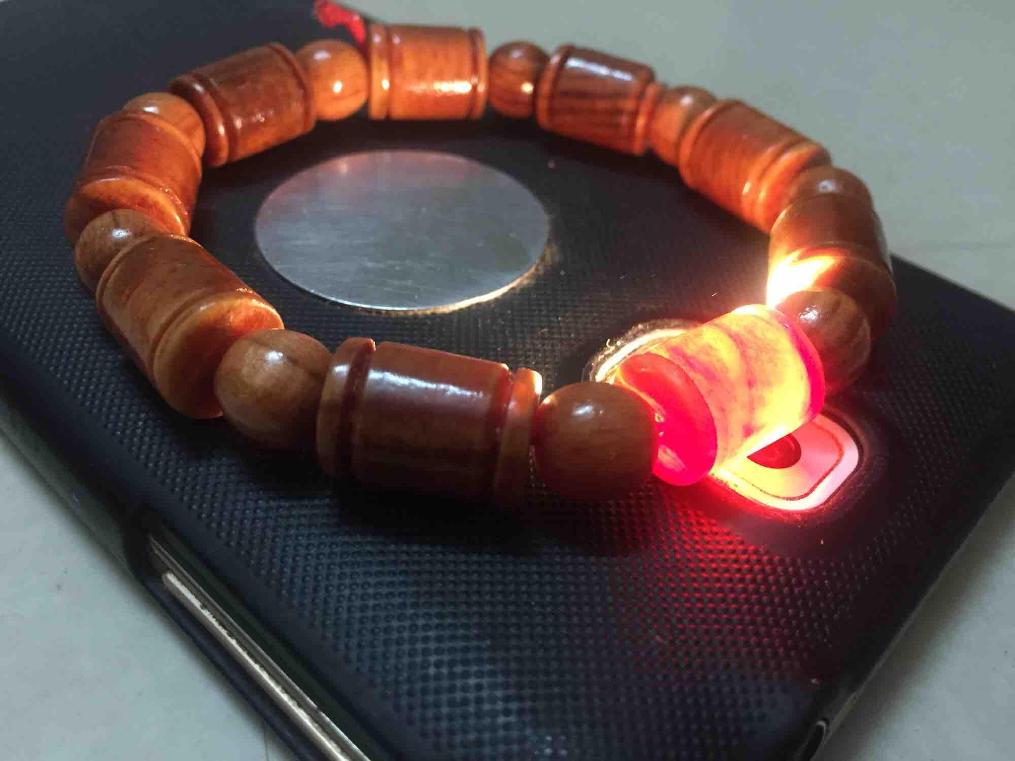 [HCM]Vòng đeo tay gỗ huyết long 12 ly