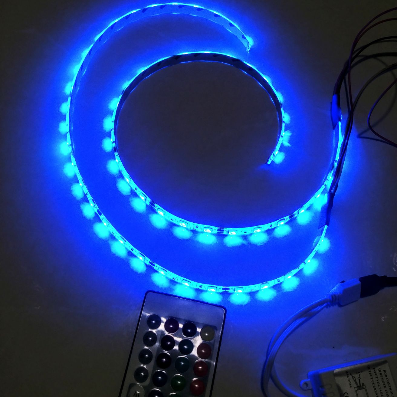 SIÊU ĐẸP VỚI 2 DÂY ĐÈN LED TRANG TRÍ XE MÁY VÀ ÔTÔ CÓ ĐIỀU CÁC CHẾ ĐỘ LED TỪ XA