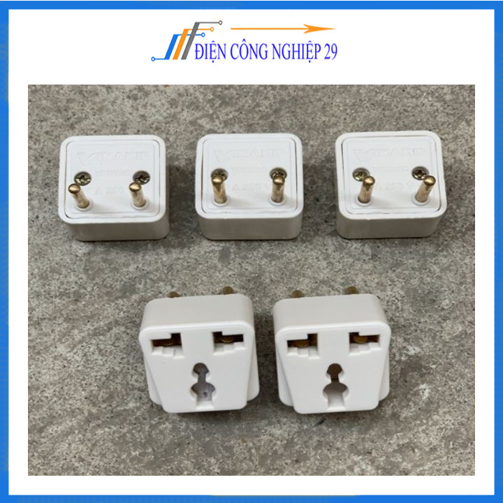 Phích chuyển đổi 3 chấu sang 2 chấu Vinakip 10A