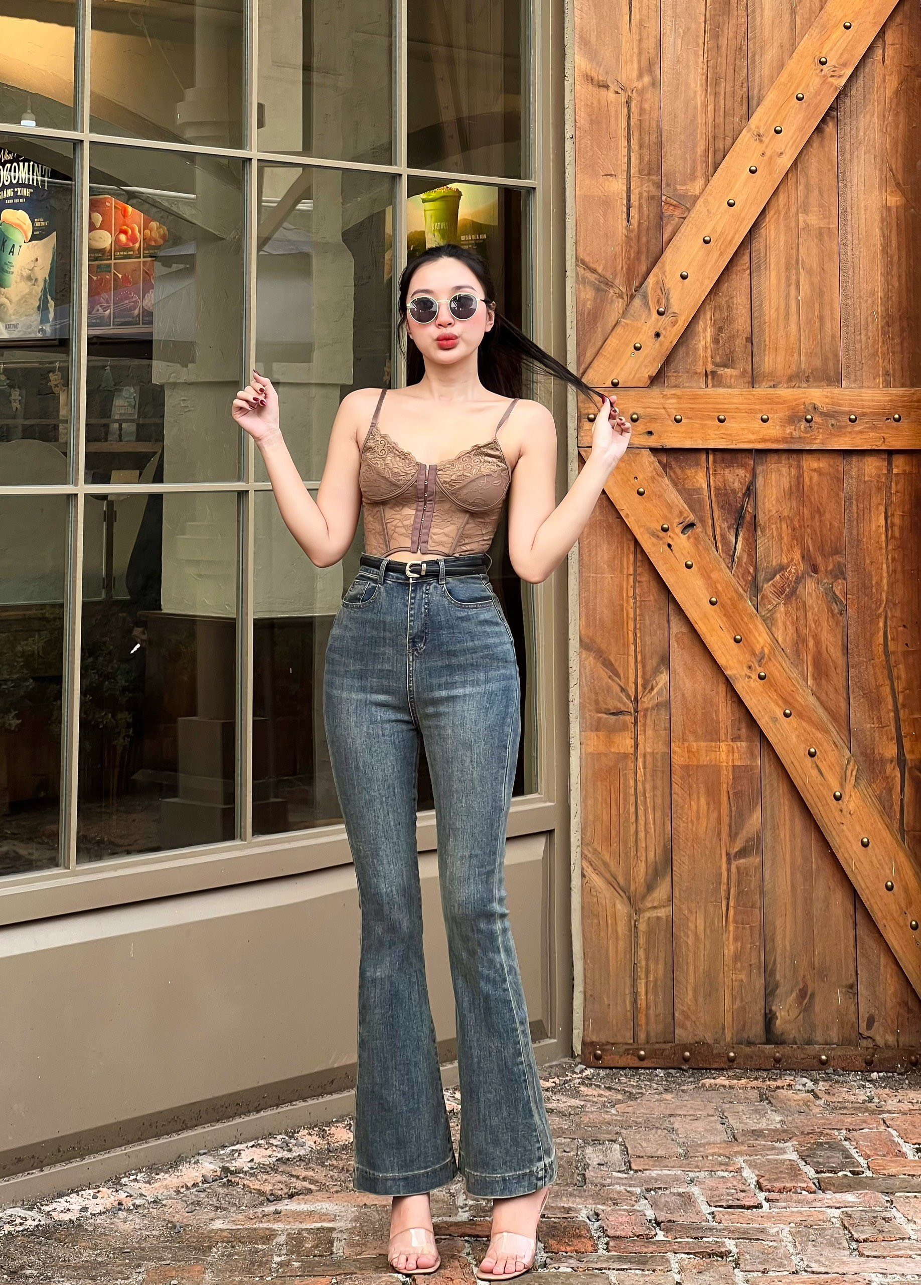 Quần jeans nữ ống loe dài lưng cao co giãn