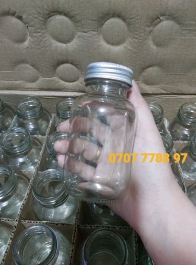 chai thủy tinh 150ml thân tròn lùn nắp vặn