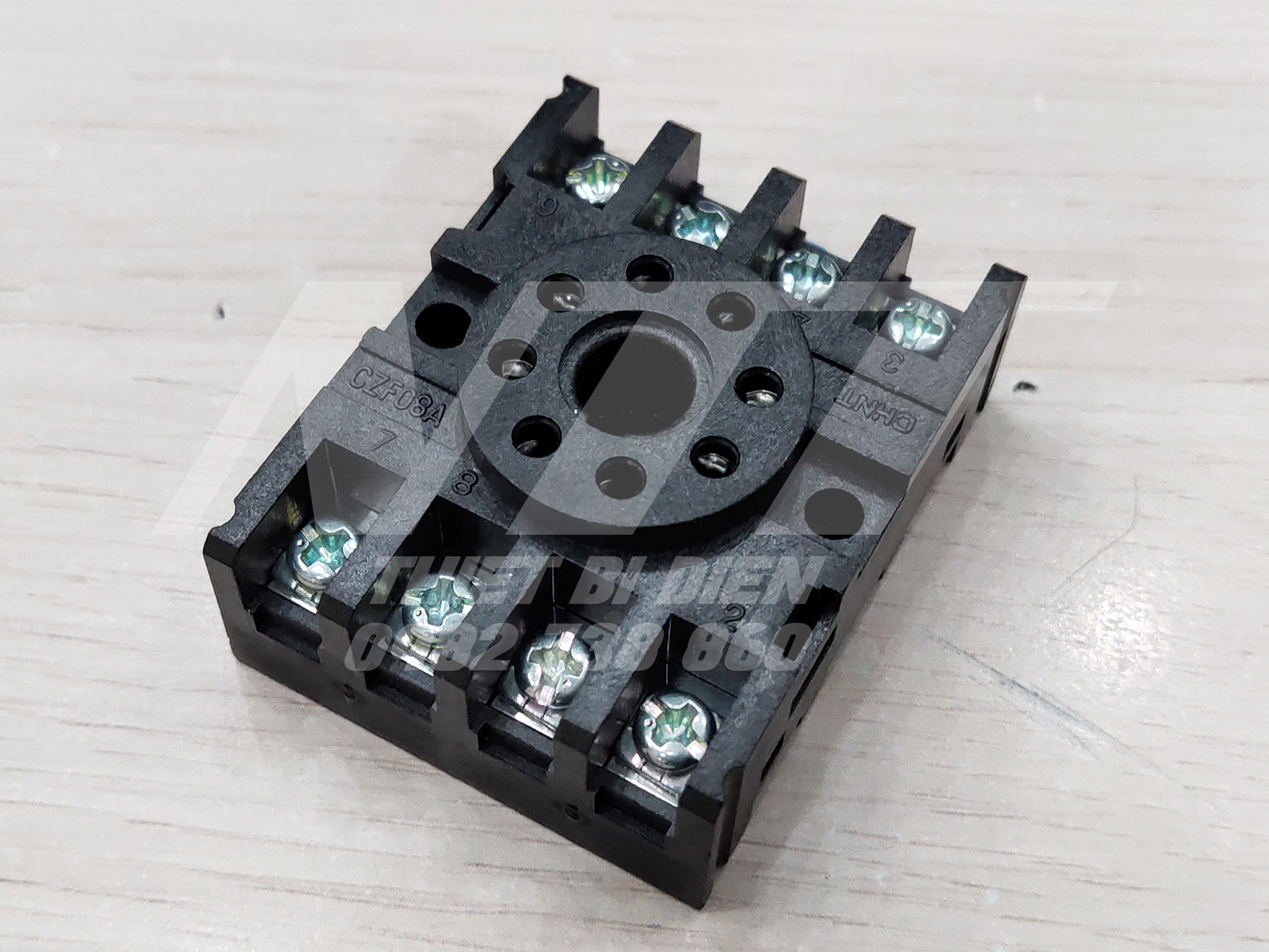 Đế relay 8 chân tròn CZF08A Chint
