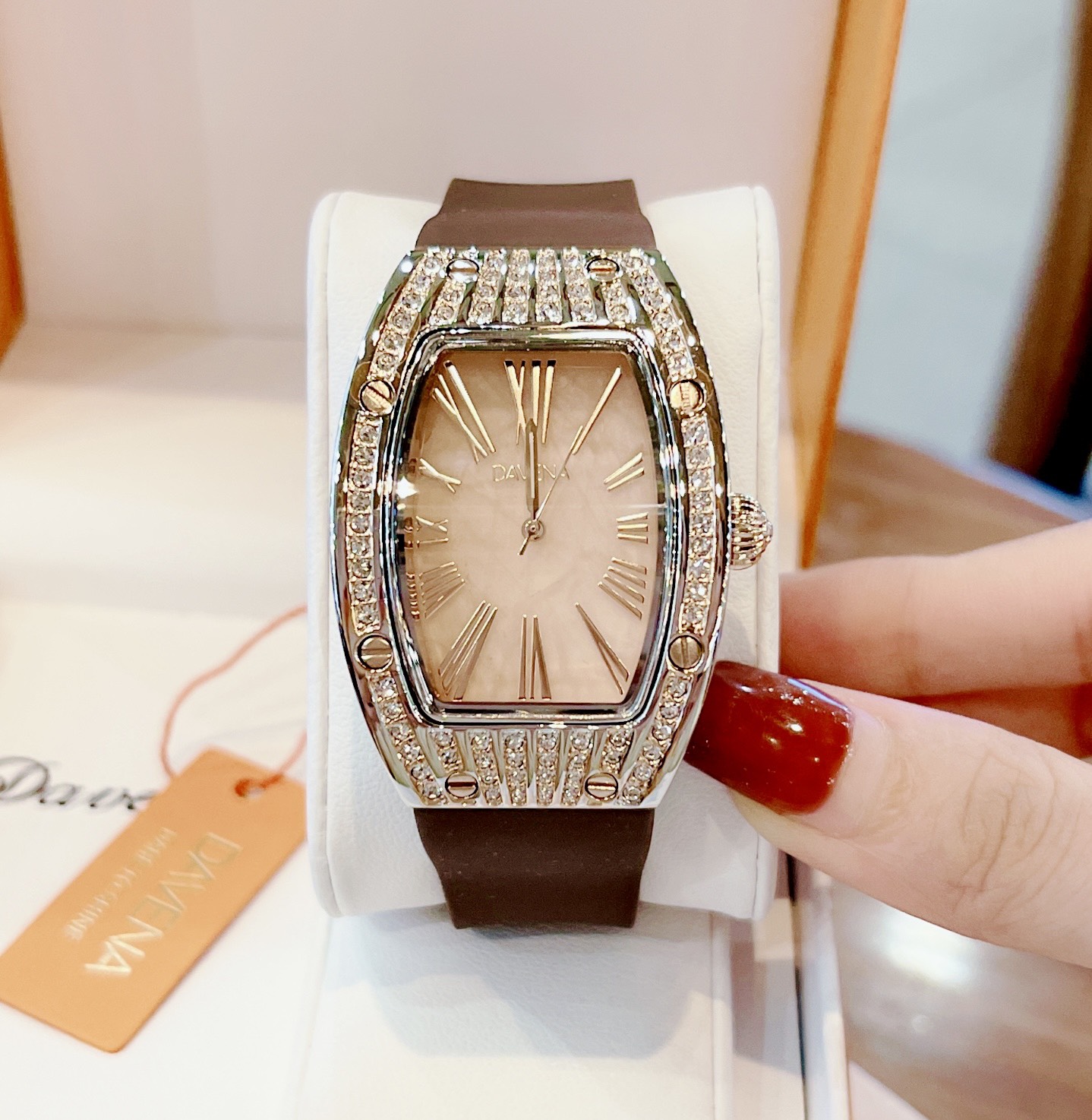 Đồng Hồ Davena Nữ Dây Silicon Nâu 30x38mm Silver Authentic