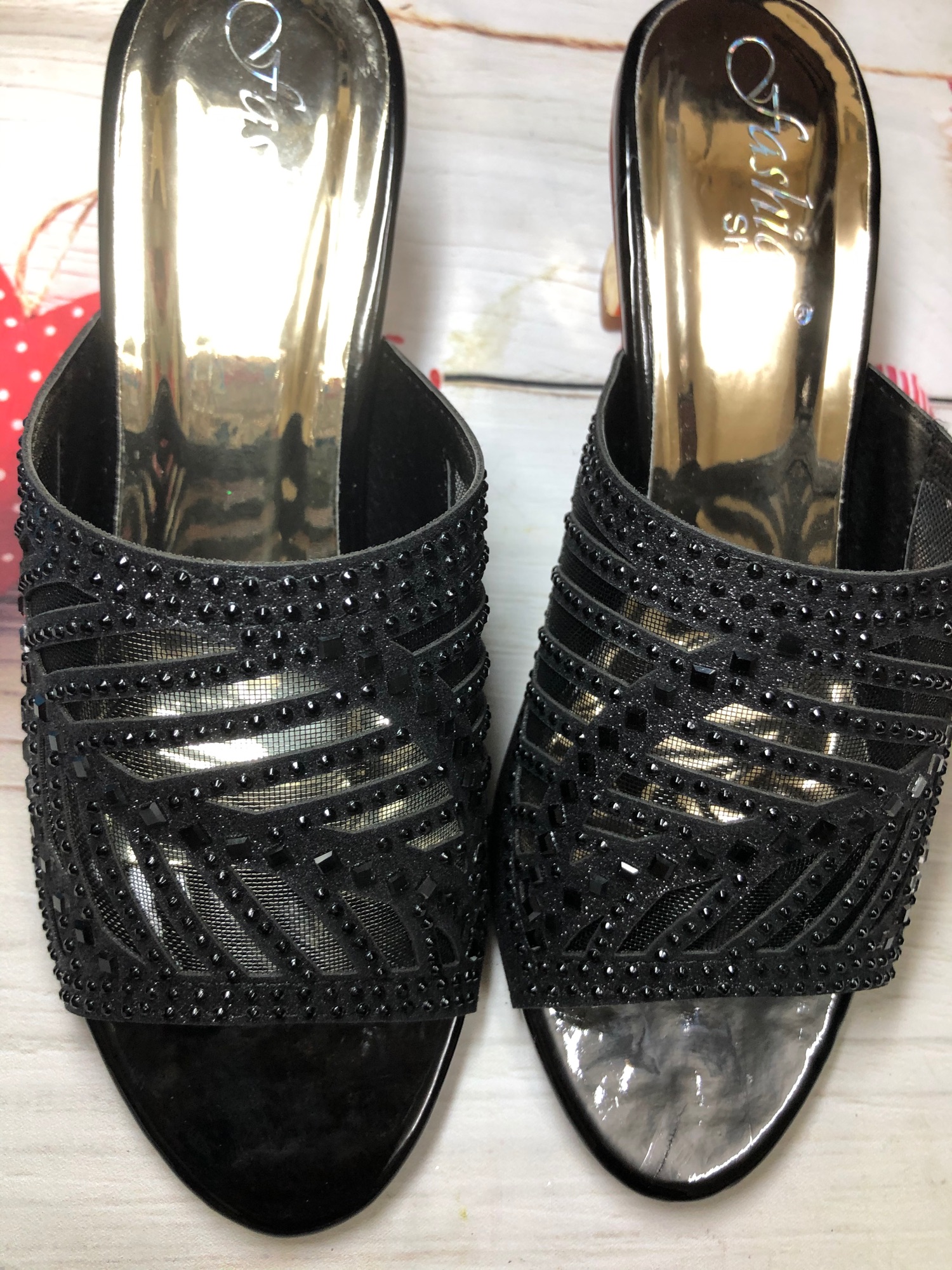 Guốc quai đinh đa sang trọng size từ 35-39