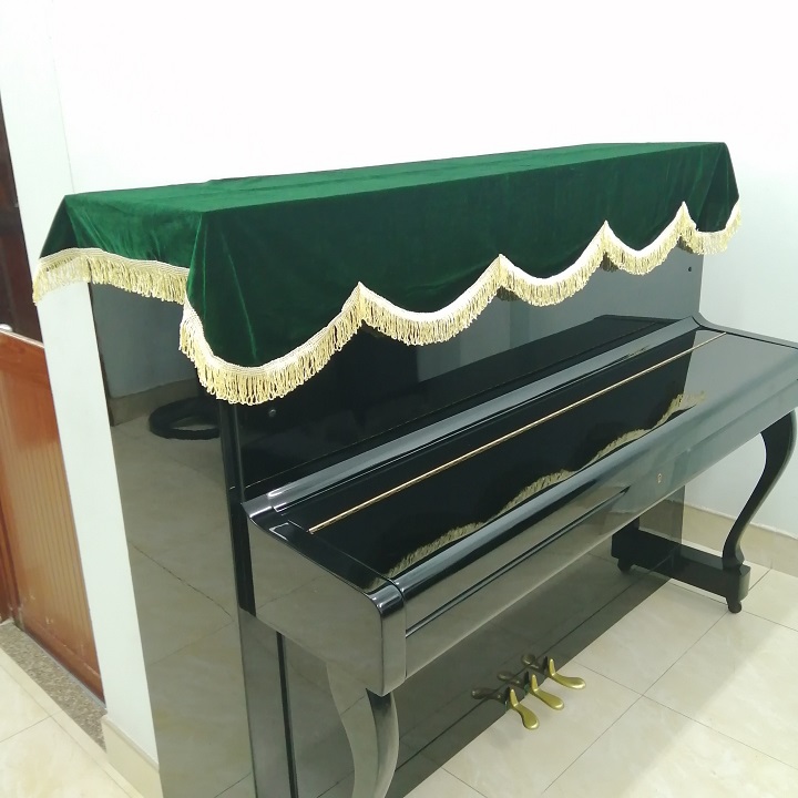 Khăn phủ trải đàn piano cơ nhung màu xanh rêu tua rua vàng óng