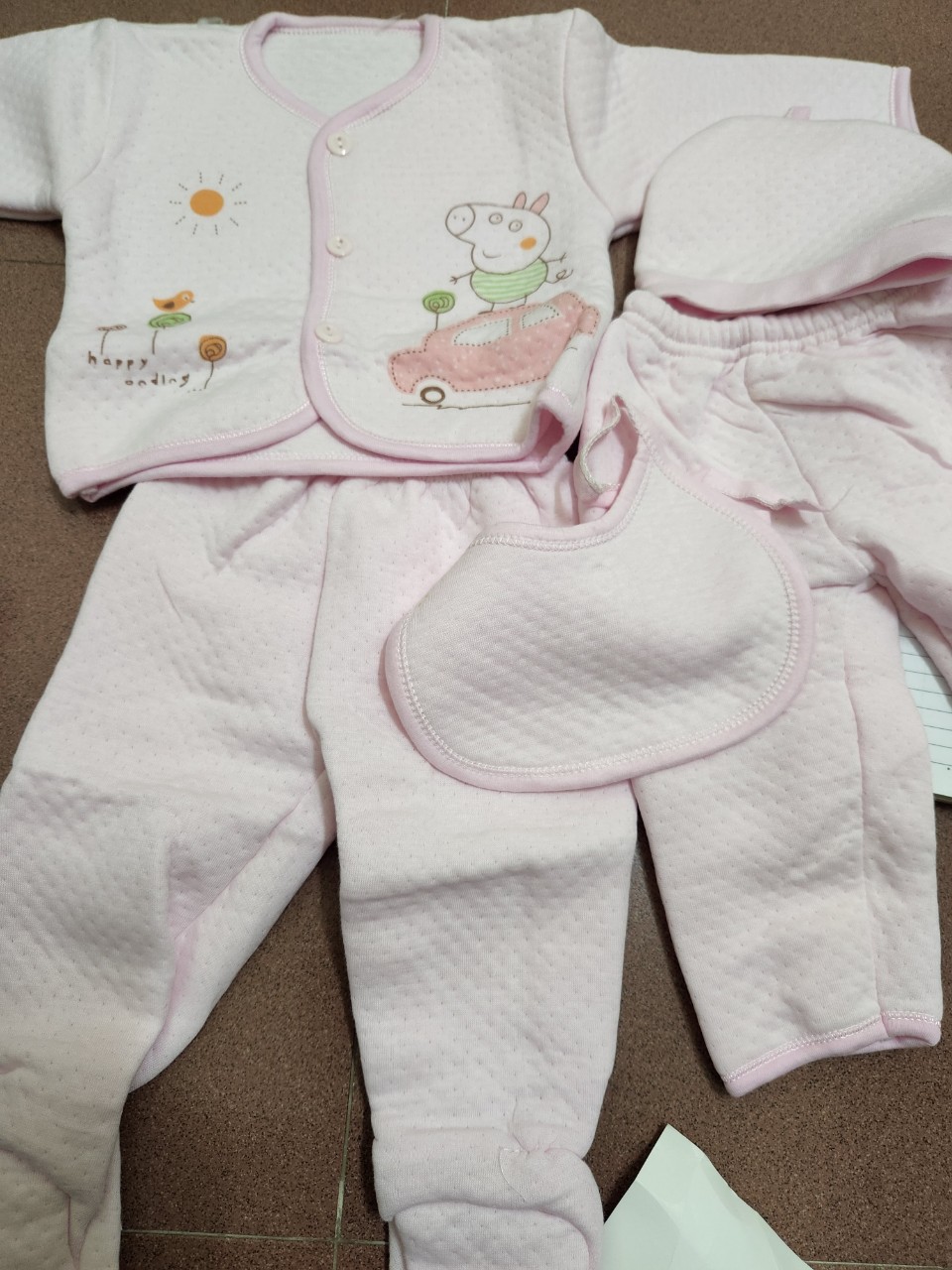 (Hot)Set 5 món sơ sinh (Bộ dài tay cho bé sơ sinh kèm mũ, yếm chất nỉ xốp cực đẹp),Đồ bộ sơ sinh cho bé