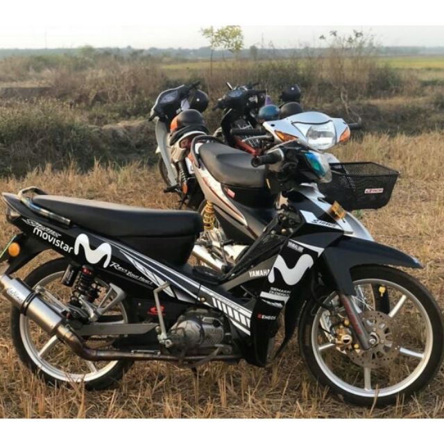 Tem trùm Sirius đen trắng movistar, team trùm sirius đẹp, độ tem sirius, tem dán xe máy sirius, decal sirius, tem trùm sirius rẻ đẹp