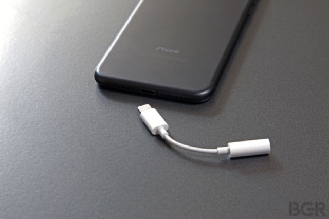 Jack chuyển tai nghe iPhone từ Lightning ra 3.5mm ( Hàng Zin 100% )