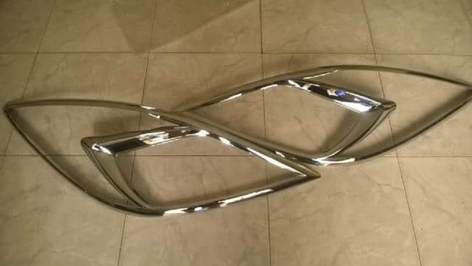 Bộ 2 Ốp viền đèn pha mạ Crom xe Mazda BT50 2017-2020