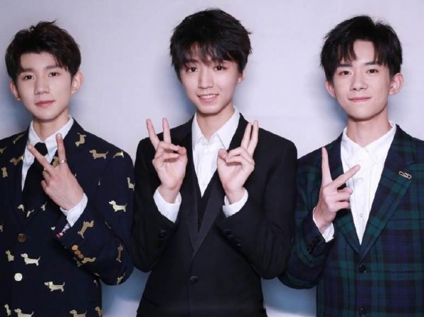 Bộ ảnh thẻ Tfboys 30 tấm