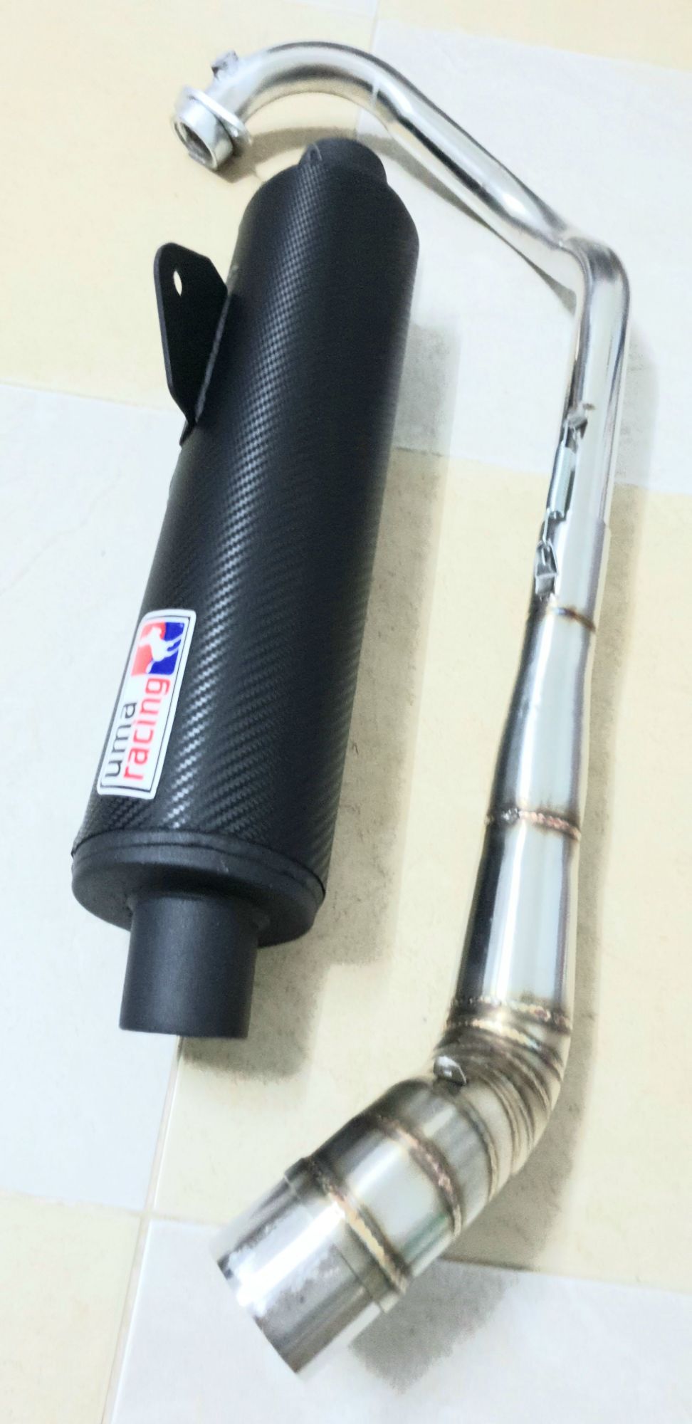 PÔ UMA RACING CACBON gồm cổ cao cấp cho xe máy.