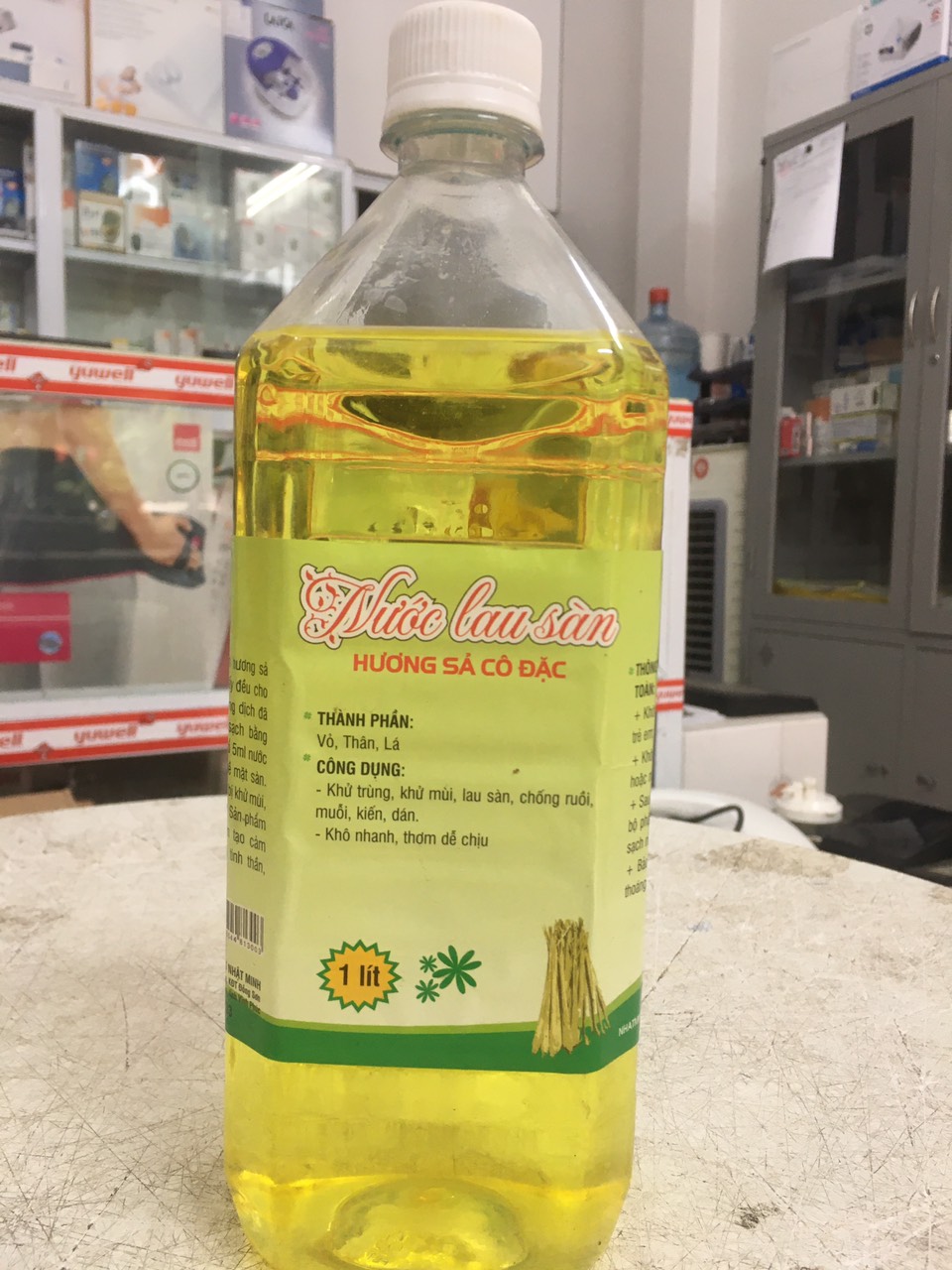 Nước Lau Sàn hương sả chai 1000ml