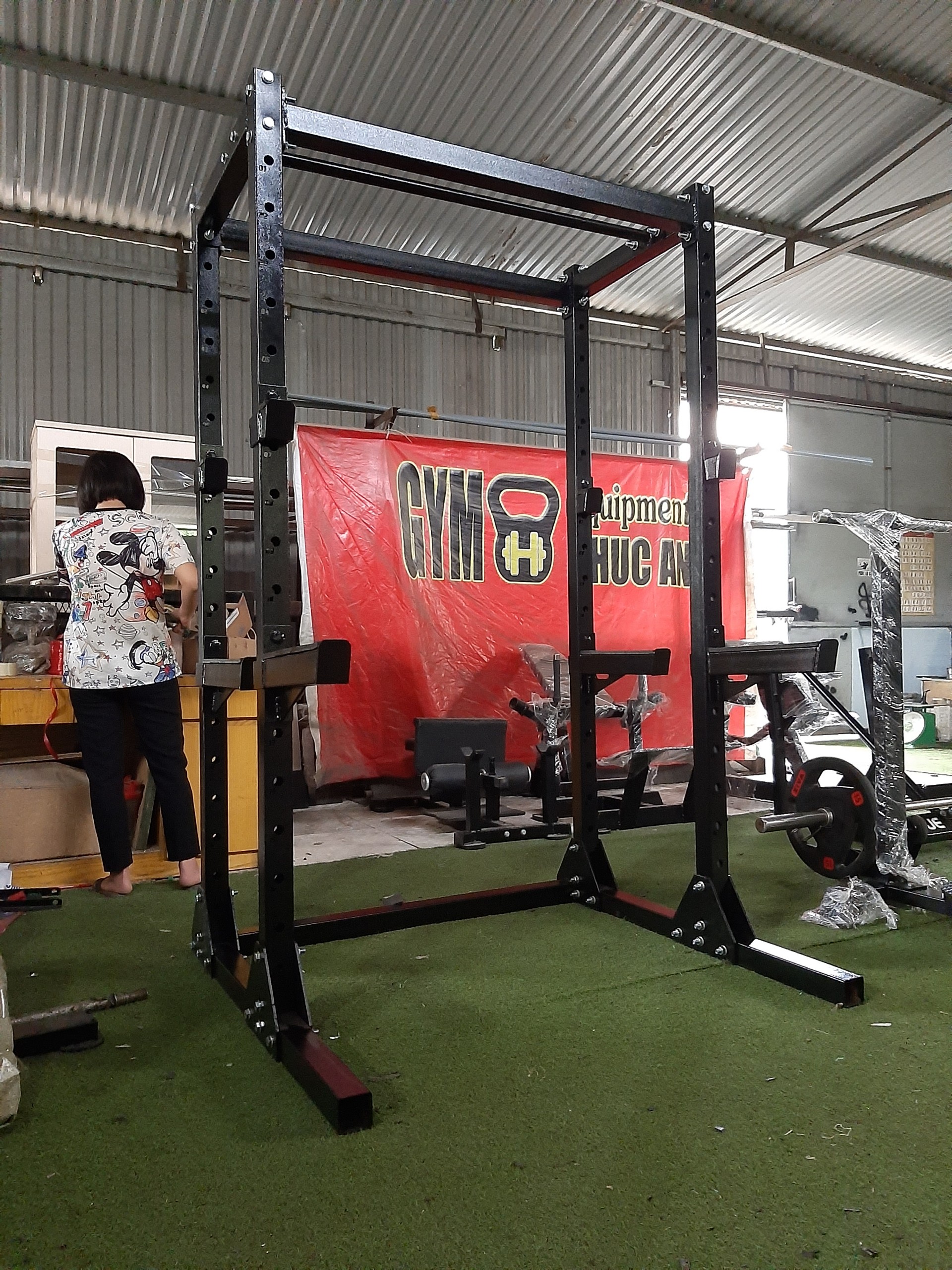 khung rack squat 4 cột