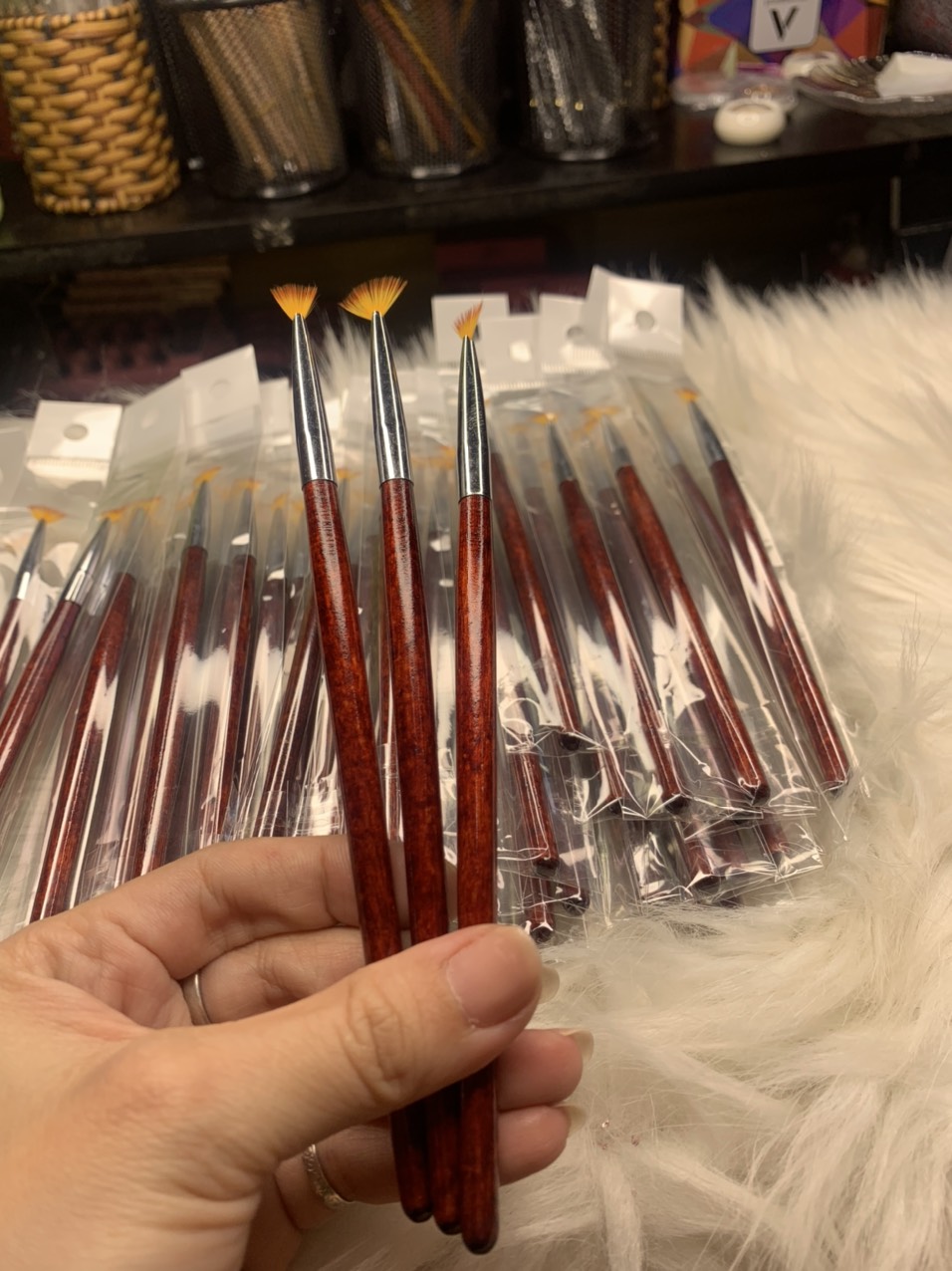 Cọ quạt vẽ móng nail - cọ rắc nhũ trang trí móng
