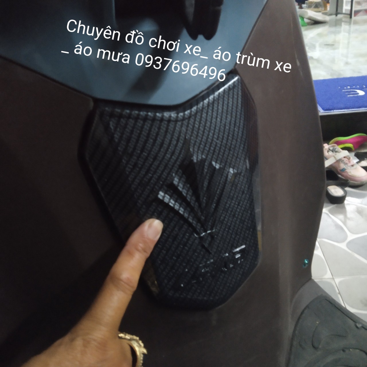 Ốp carbon nắp xăng xe lead 2017-2020