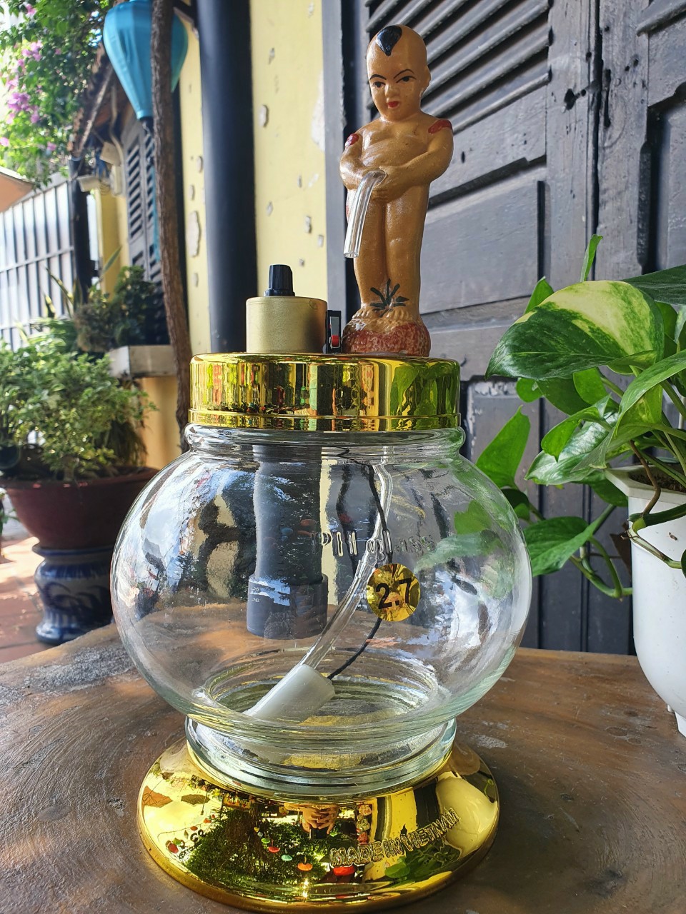 Bình thủy tinh rót ruou Tự động