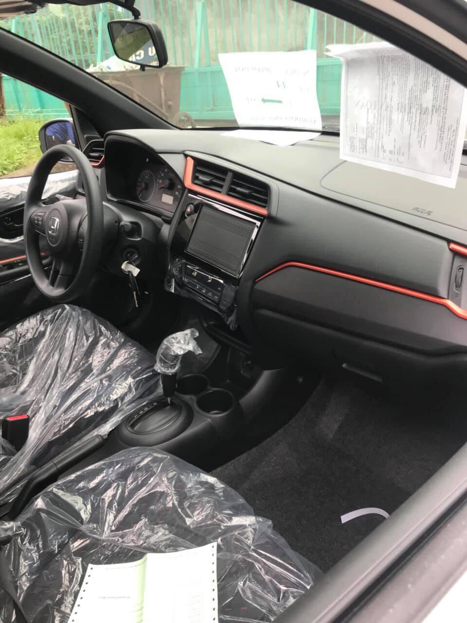 [Hỗ trợ lắp đặt khách Hà Nội] Thảm taplo nhung Honda Brio 2019