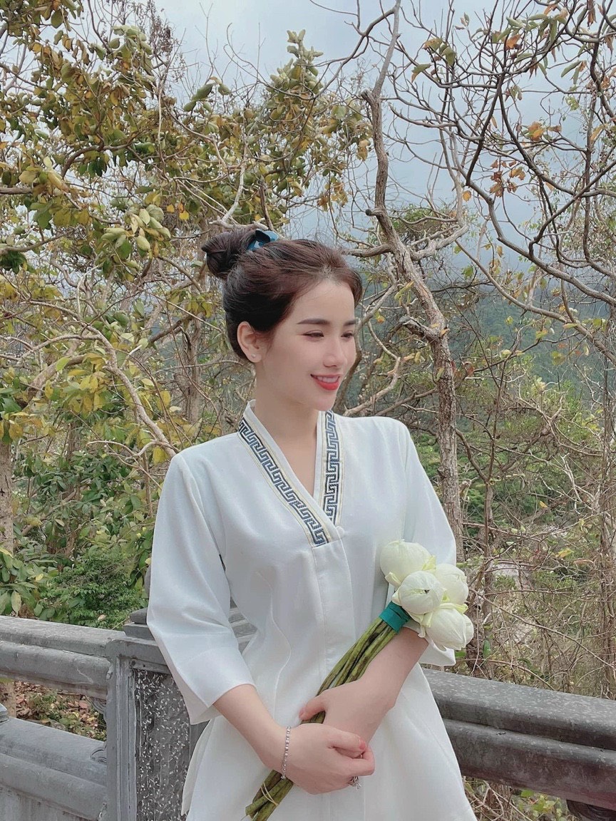 Đồ Lam Đi Chùa # Bộ Lụa Hàn sen 1 nút# Quần Áo Nữ Cao Cấp