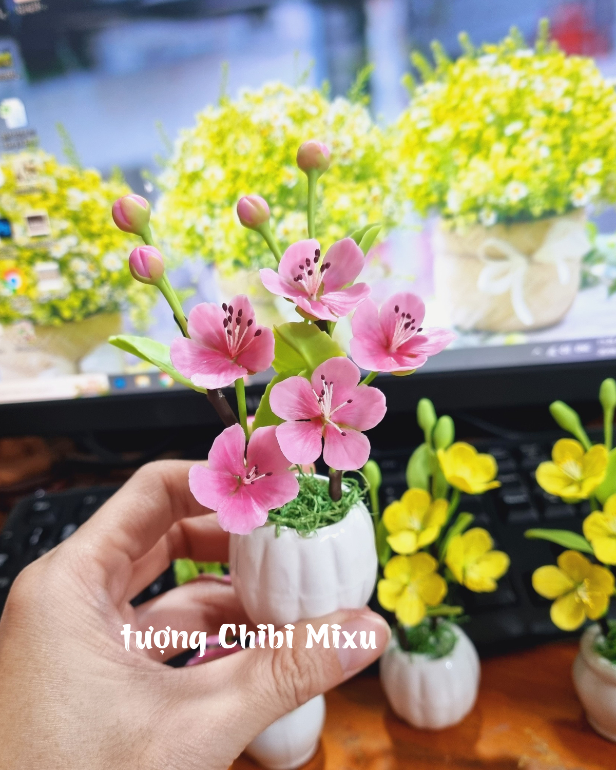 Chậu hoa mai  - hoa đào bằng đất sét Nhật cao cấp