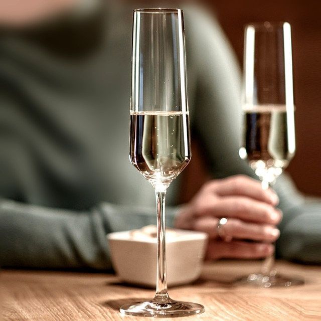 Ly rượu vang, cocktail chất liệu thủy tinh pha lê( set 6 ly)