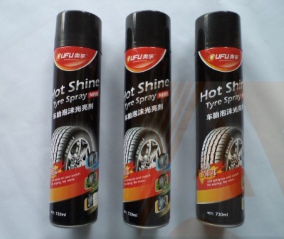 Chai Xịt Dưỡng Bóng Vỏ Xe UFU - 720ml