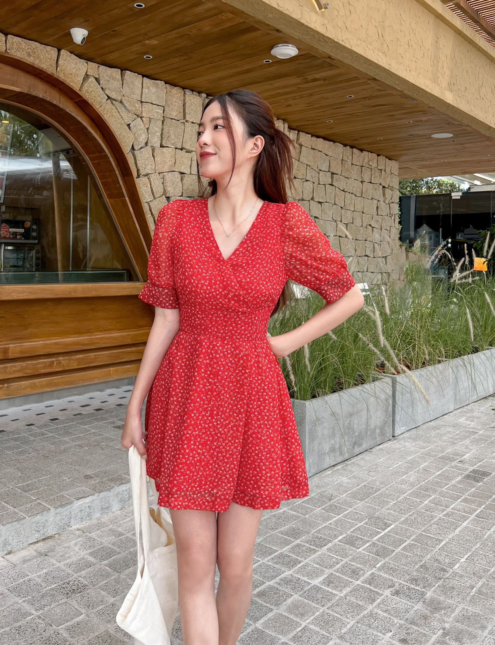 GOLA - Đầm VAMI - Đầm tay phồng cổ V