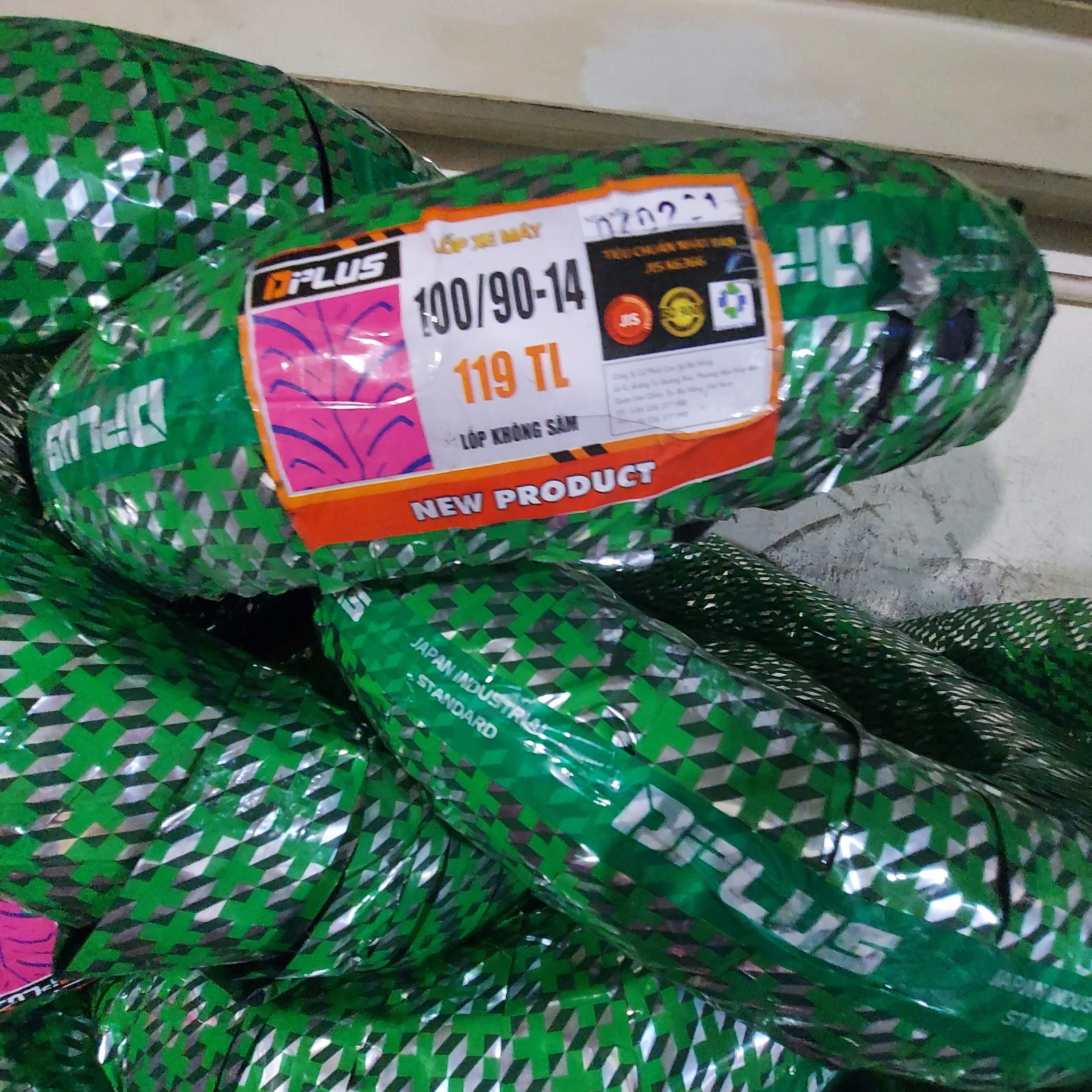 Lốp Sau SH Mode 100/90-14 DPLUS CHÍNH HÃNG