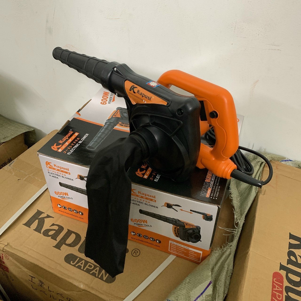 Máy thổi bụi kapusi 600W
