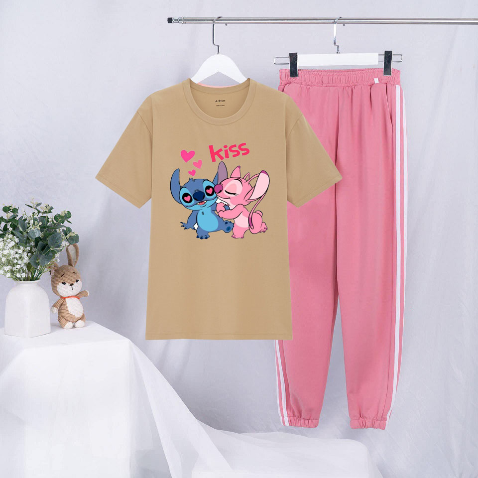 Sét Bộ Đồ Mùa Hè Ulzzang Nữ Xinh Cute Mặc Đi Chơi Dạo Phố, Chất Liệu Áo Cotton Organic Màu Da Ngắn Tay Cổ Tròn In 3D Sitch Xanh Hồng Hôn Cute Kèm Quần Thun Bo Chun Gấu Hai Rót Phong Cách