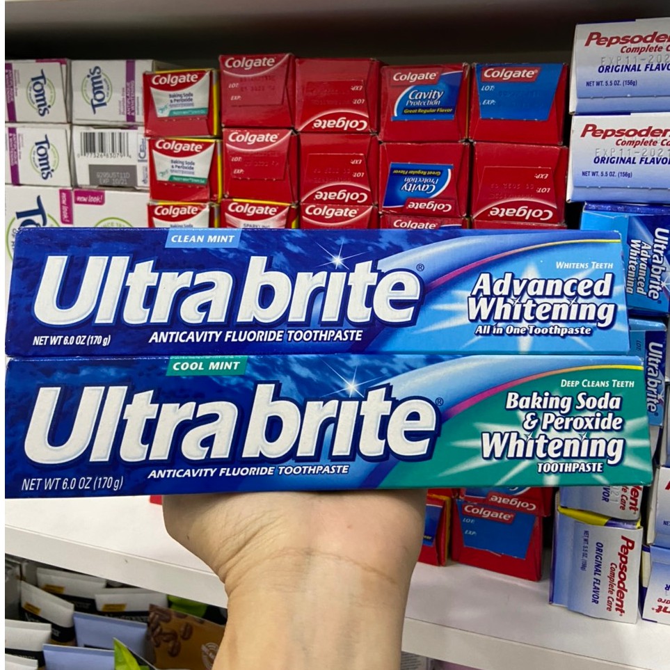 Kem đánh răng Ultrabrite Baking Soda & Peroxide Whitening 170g