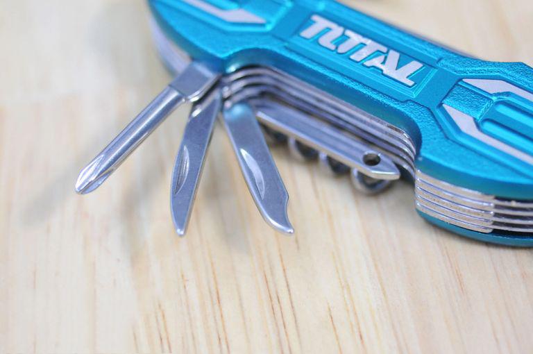 Bộ dụng cụ đa năng Total THMFK0156