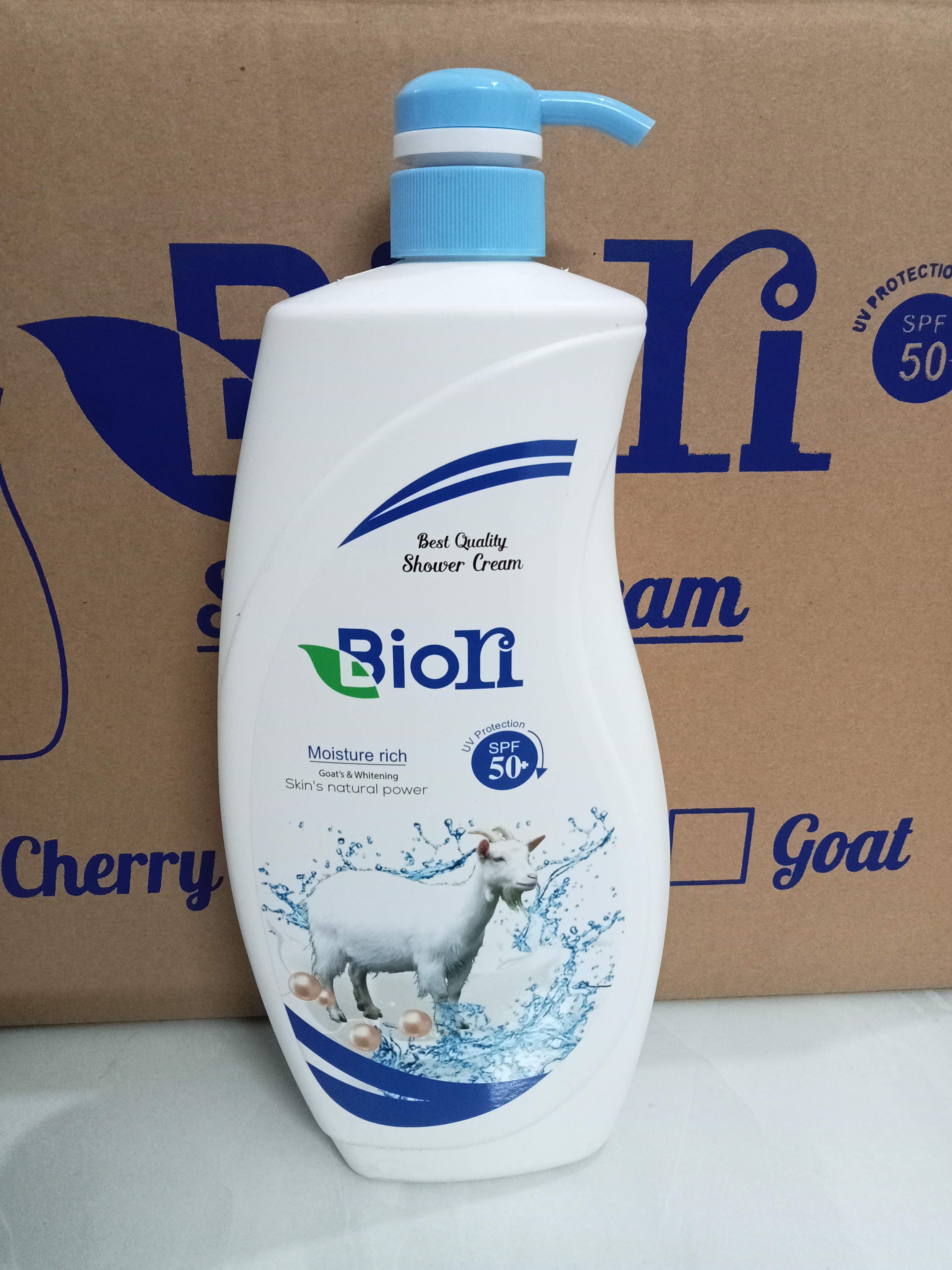 sữa tắm thơm trắng da Biori 1200ml