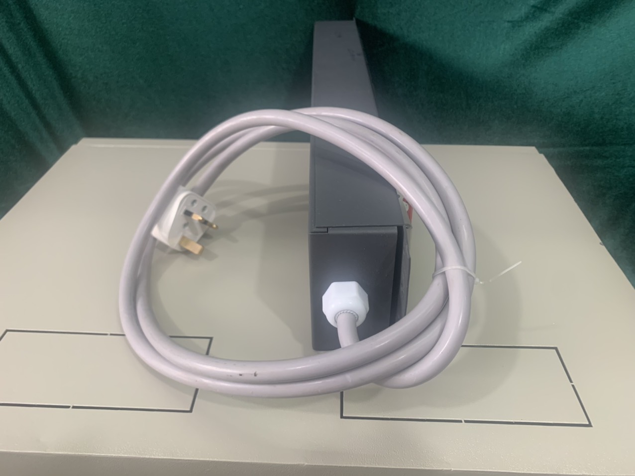 Ổ CẮM ĐIỆN ĐA NĂNG 12 CỔNG CB 32A CHUẨN 19''